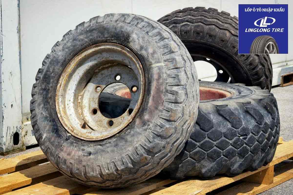 Những dấu hiệu nào cho thấy lốp xe đã quá mòn